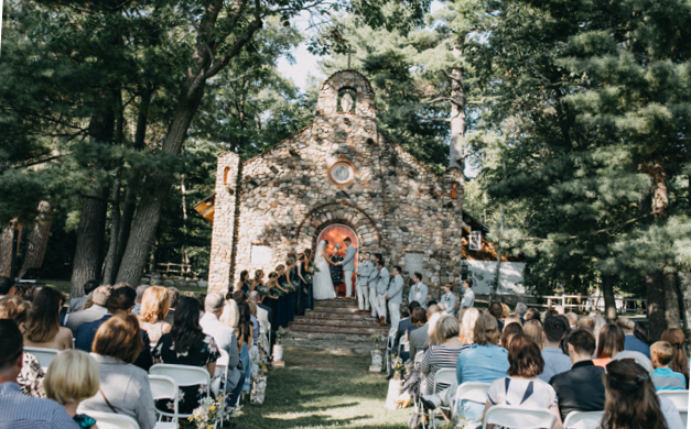 5 reasons to have your wedding at Camp Foley